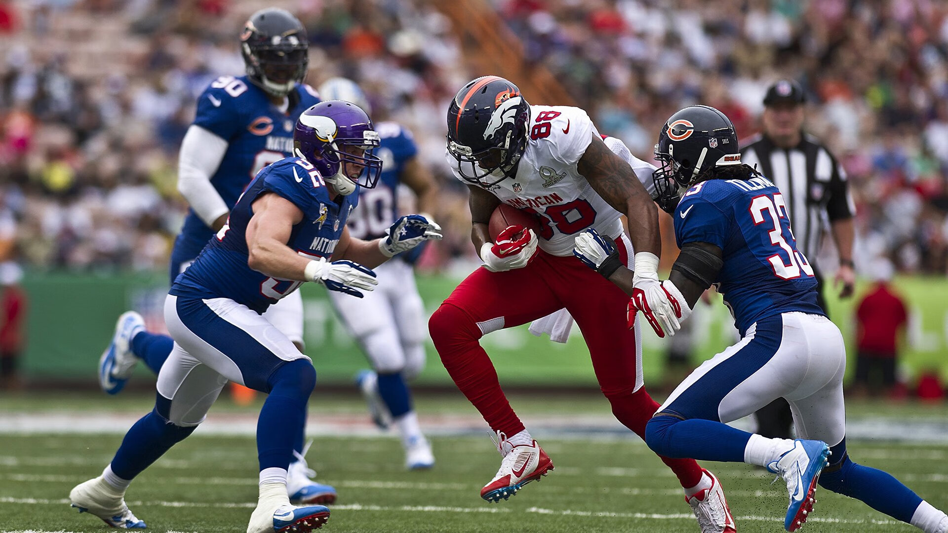 “马科斯·莫奇的精准防守与强硬风格，成就美洲狮队的防守基础”