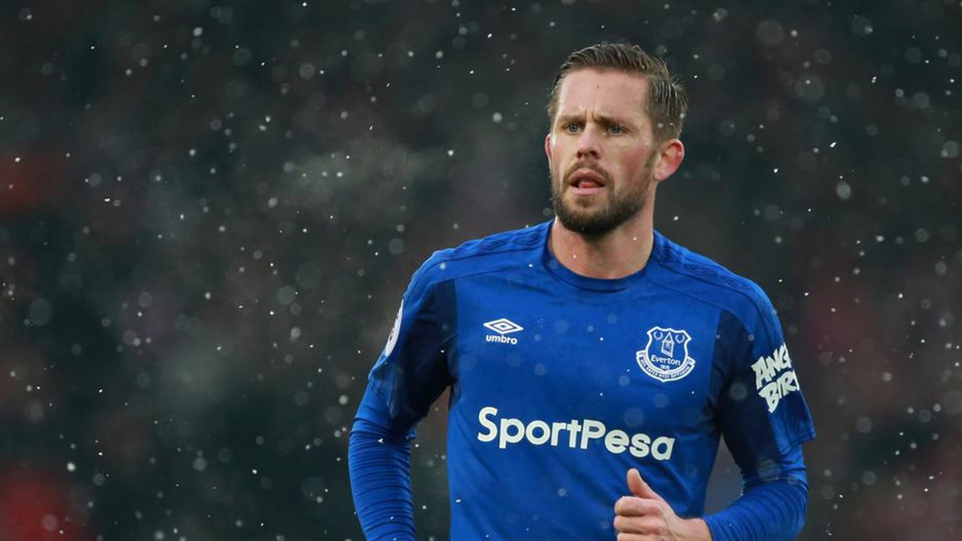 “萨尔·巴赫与南非羚羊队共同向世界杯迈进”